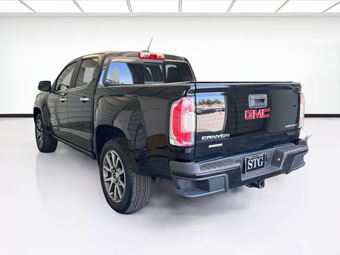 Used 2017 GMC Canyon Denali image 6