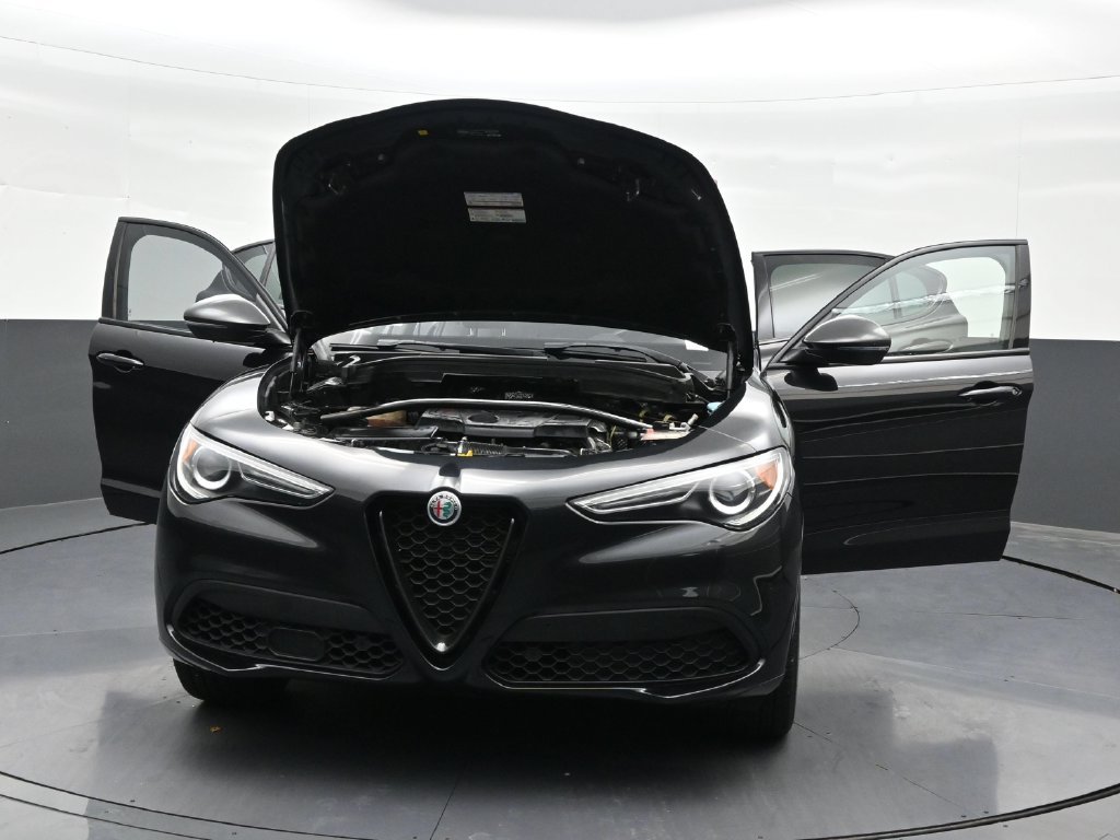Used 2020 Alfa Romeo Stelvio Sport w/ Quick Order Package 22K Sport RWD image 36