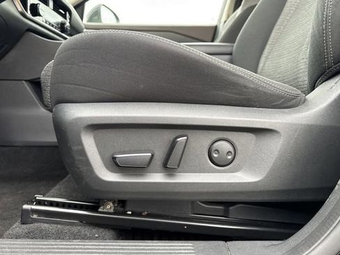 Used 2022 Nissan Rogue SV AWD/4WD image 11