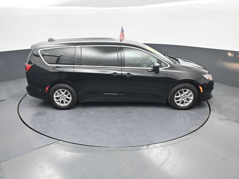 Used 2024 Chrysler Voyager LX FWD image 35