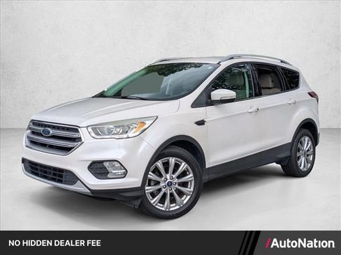 Used 2017 Ford Escape Titanium FWD image 1