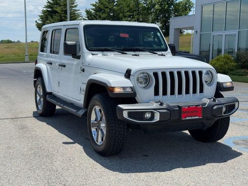 Used 2021 Jeep Wrangler Unlimited Sahara AWD/4WD image 2