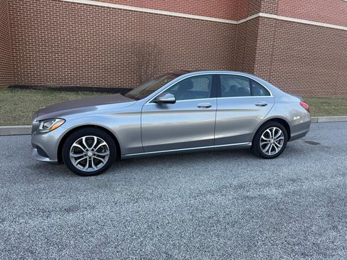 Used 2015 Mercedes-Benz C 300 4MATIC Sedan image 6