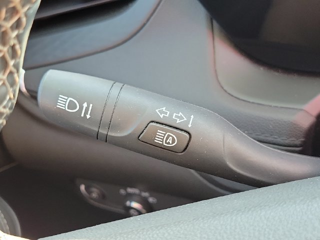 Used 2025 Buick Encore GX Preferred w/ Comfort Package FWD image 13