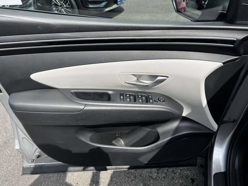 Certified 2024 Hyundai Tucson SEL AWD/4WD image 16