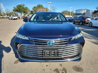 Used 2021 Toyota Avalon XLE video 2