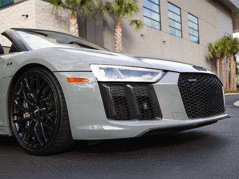 Used 2018 Audi R8 V10 plus image 11