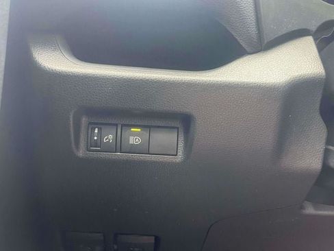 Used 2024 Toyota RAV4 XLE AWD/4WD image 23