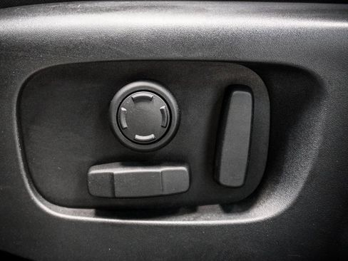 Used 2022 Land Rover Range Rover Velar S image 7