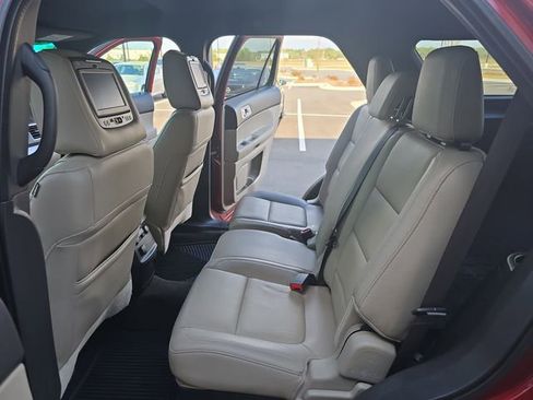 Used 2014 Ford Explorer XLT w/ Equipment Group 202A image 18