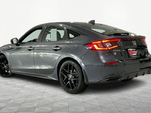 Used 2025 Honda Civic Sport image 4