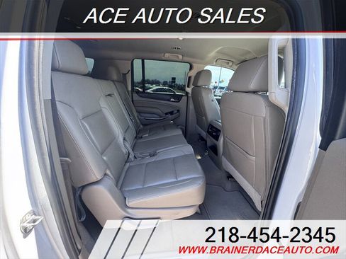 Used 2019 GMC Yukon XL SLT w/ HD Trailering Package AWD/4WD image 21