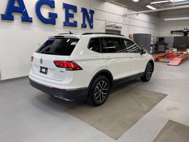 Used 2021 Volkswagen Tiguan SE w/ Panoramic Sunroof Package AWD/4WD image 4