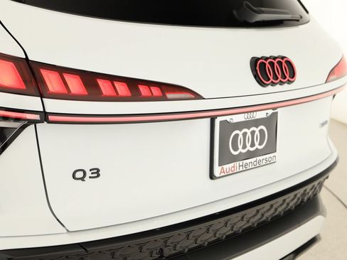 New 2026 Audi Q3 quattro 2.0T AWD/4WD image 33