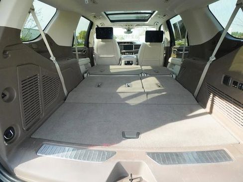 Used 2021 GMC Yukon Denali w/ Denali Ultimate Package image 32