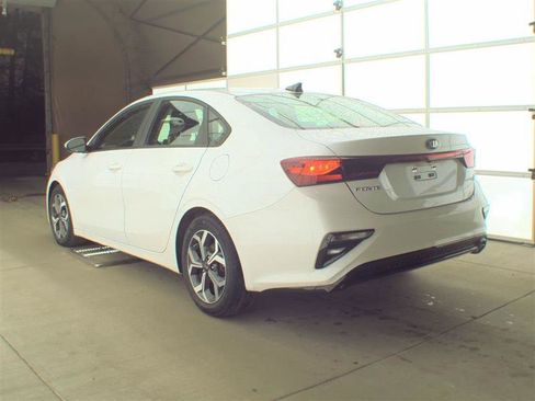 Used 2021 Kia Forte LXS FWD image 8