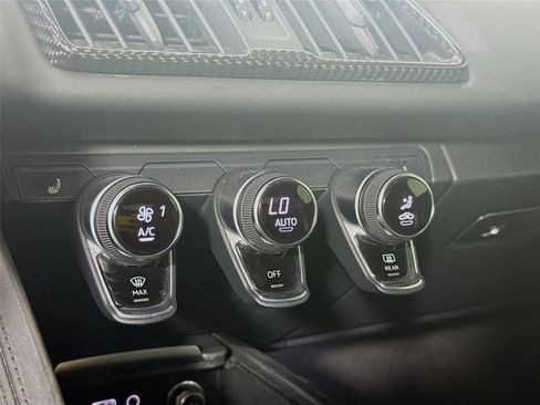Used 2020 Audi R8 V10 performance image 12