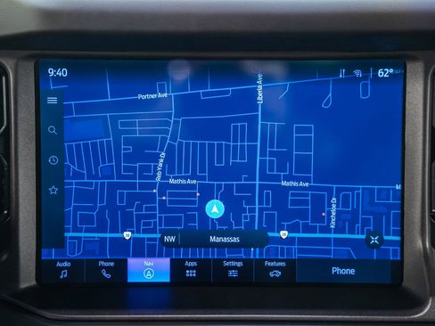 Used 2025 Ford Bronco Badlands image 26