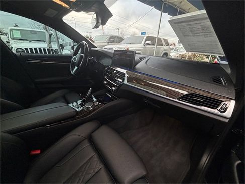Used 2021 BMW 540i w/ M Sport Package image 43