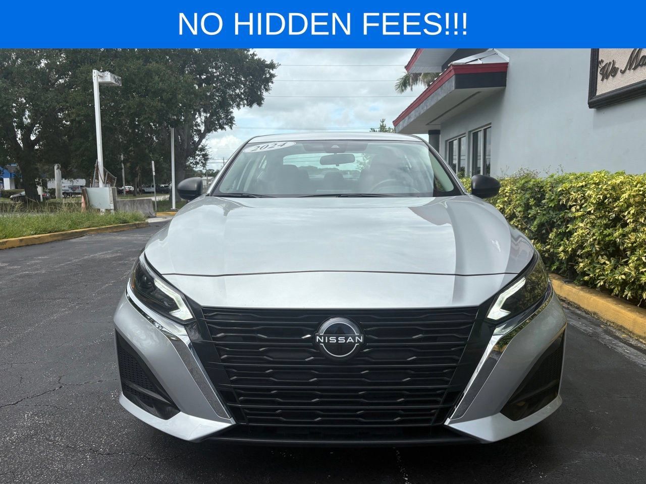 Used 2024 Nissan Altima 2.5 SV FWD image 4