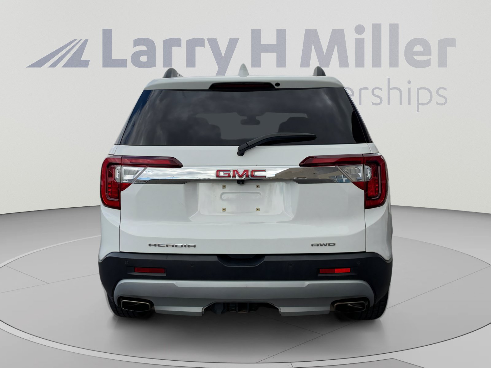 Used 2022 GMC Acadia SLT w/ Technology Package AWD/4WD image 4