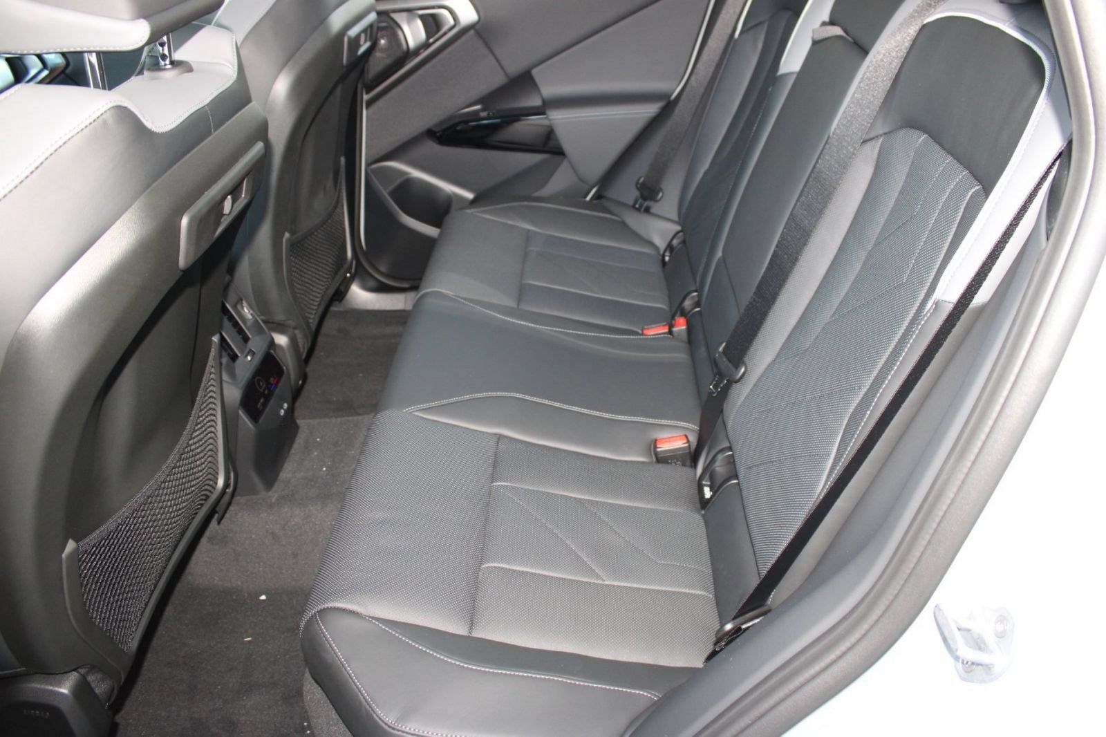 Used 2026 BMW X3 xDrive30i w/ Premium Package AWD/4WD image 24