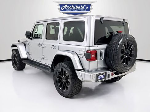 Used 2021 Jeep Wrangler Unlimited Sahara w/ Altitude image 4
