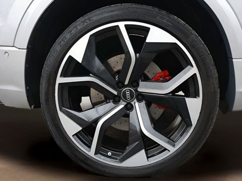 Used 2021 Audi RS Q8 w/ Carbon Optic Package image 32