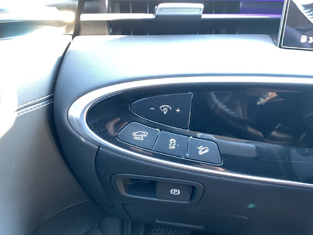 Certified 2026 Genesis GV70 2.5T AWD/4WD image 29