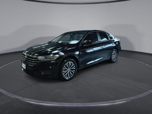 Used 2021 Volkswagen Jetta SE image 3