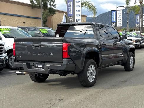 Used 2025 Toyota Tacoma SR5 image 8