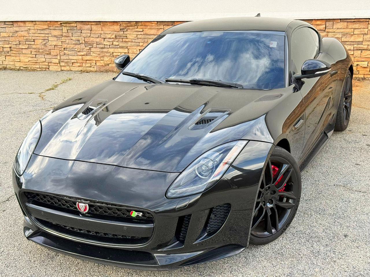 Used 2016 Jaguar F-TYPE R AWD/4WD image 2