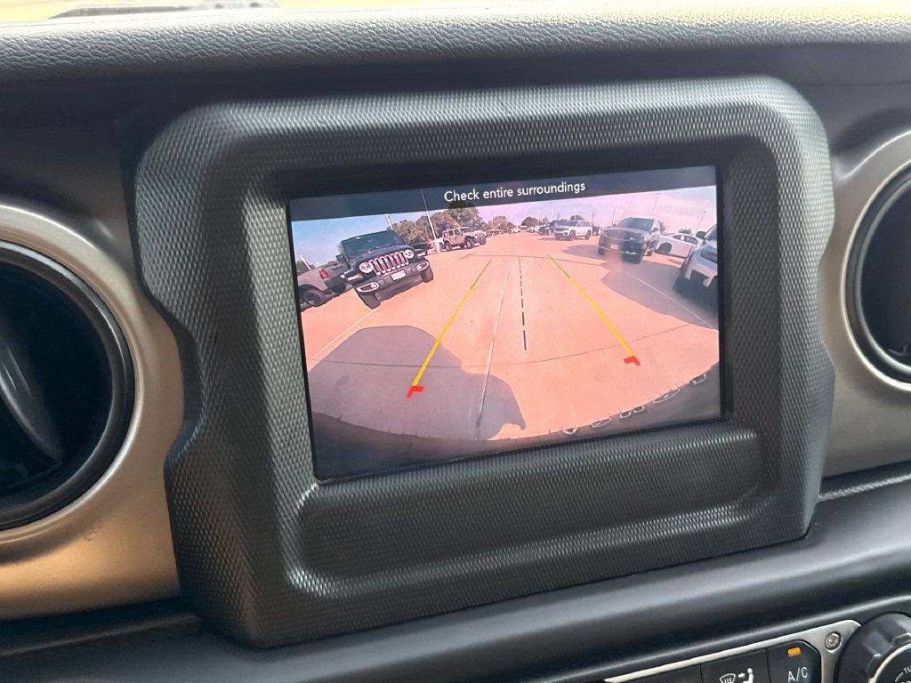 Used 2020 Jeep Wrangler Unlimited Sport AWD/4WD image 25