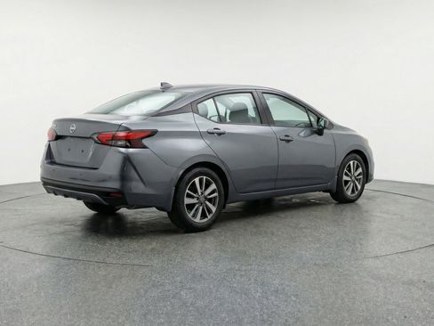 Used 2025 Nissan Versa SV image 9