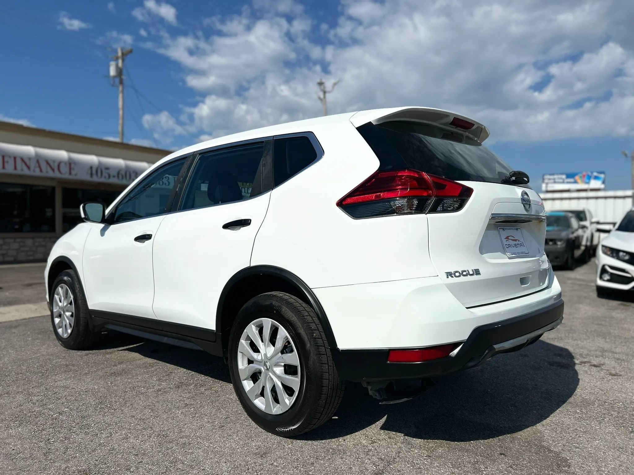 Used 2017 Nissan Rogue S AWD/4WD image 11