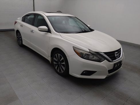Used 2017 Nissan Altima 2.5 SL w/ 2.5 Technology Package image 11