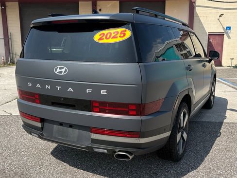 Used 2025 Hyundai Santa Fe Limited image 3