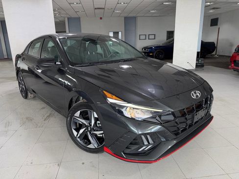 Used 2023 Hyundai Elantra SEL w/ Convenience Package image 1