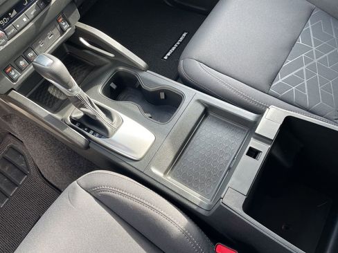 Used 2025 Nissan Frontier SV w/ SV Convenience Package image 9