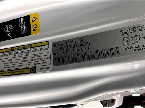 New 2026 Jeep Gladiator Mojave image 9