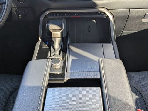 Used 2025 Toyota Sequoia Limited image 20