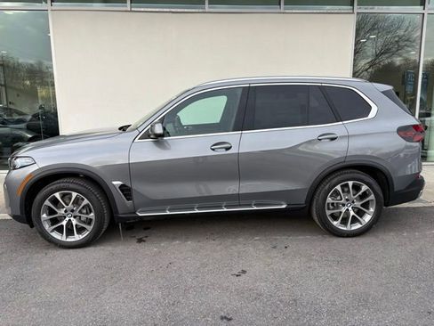 New 2026 BMW X5 xDrive40i image 2
