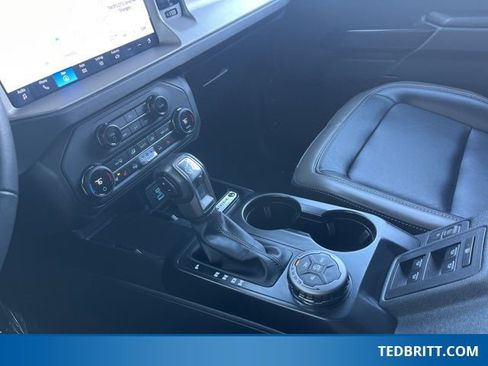 Used 2025 Ford Bronco Outer Banks image 34
