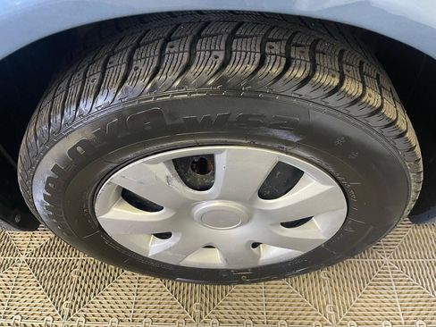 Used 2002 Toyota Camry LE FWD image 9