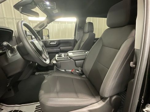 Used 2025 Chevrolet Silverado 2500 Custom w/ Custom Value Package image 10