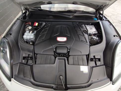 Used 2022 Porsche Cayenne GTS image 68