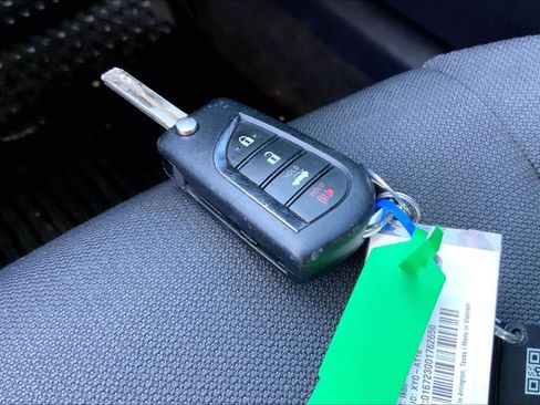 Used 2024 Toyota Corolla LE image 13