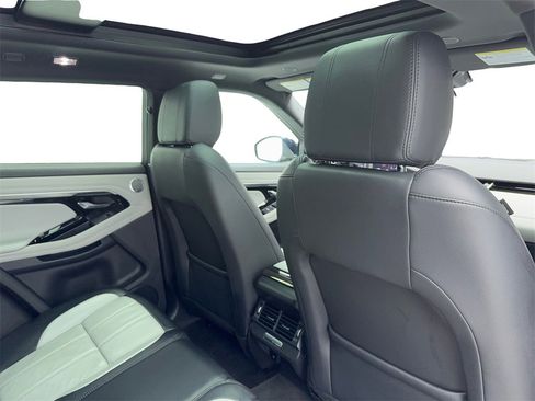 Used 2021 Land Rover Range Rover Evoque R-Dynamic SE image 48