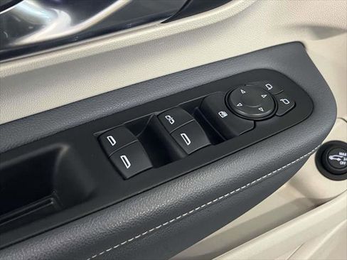 Certified 2022 GMC Terrain Denali image 18