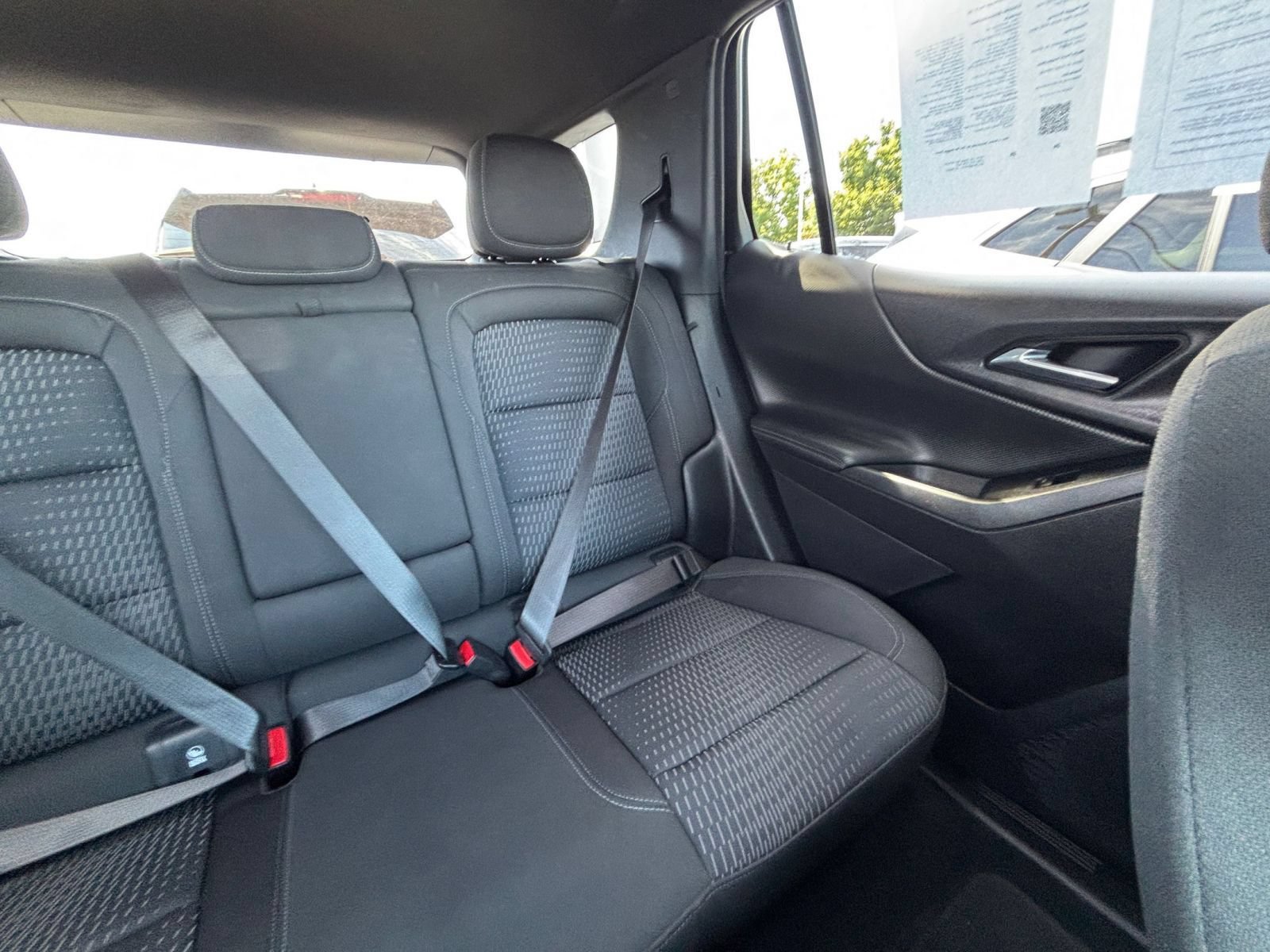Used 2025 Chevrolet Equinox LT FWD image 37